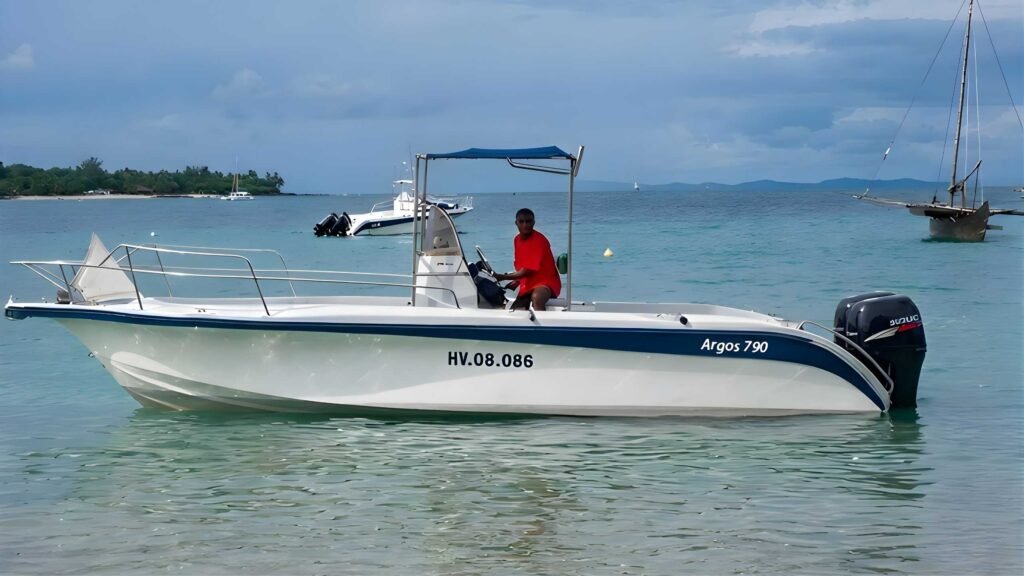 Argos 790 - L'un des Bateaux en fibre de verre de POLYMA Madagascar