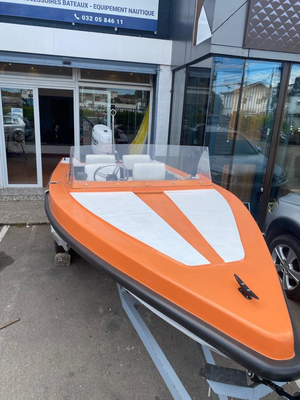 Bateau de 4,80 m type Speed boat